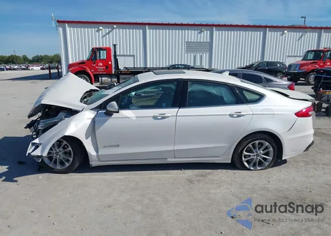 2019 Ford Fusion Hybrid Se z USA, uszkodzony, nr VIN 3FA6P0LU4KR273472